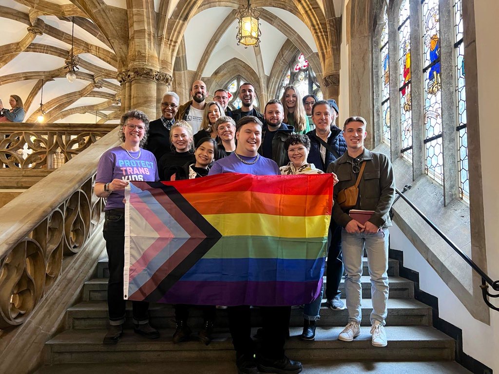 Moderne Architektur als Symbol für die stabile Plattform von Verde Casino