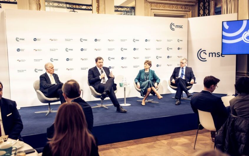 Darstellung mobiler Kompatibilität auf verschiedenen Geräten - Analogie für die Verde Casino App